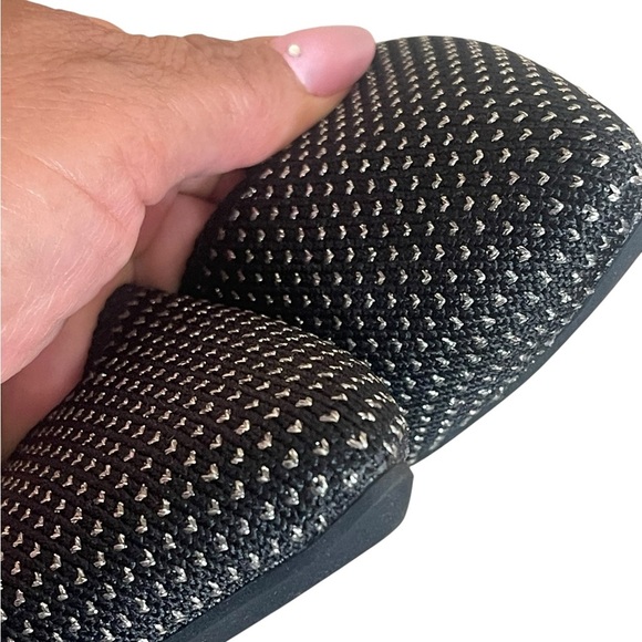 ROTHY'S first heel with our iconic Point II black flats size W6 - Picture 12 of 16